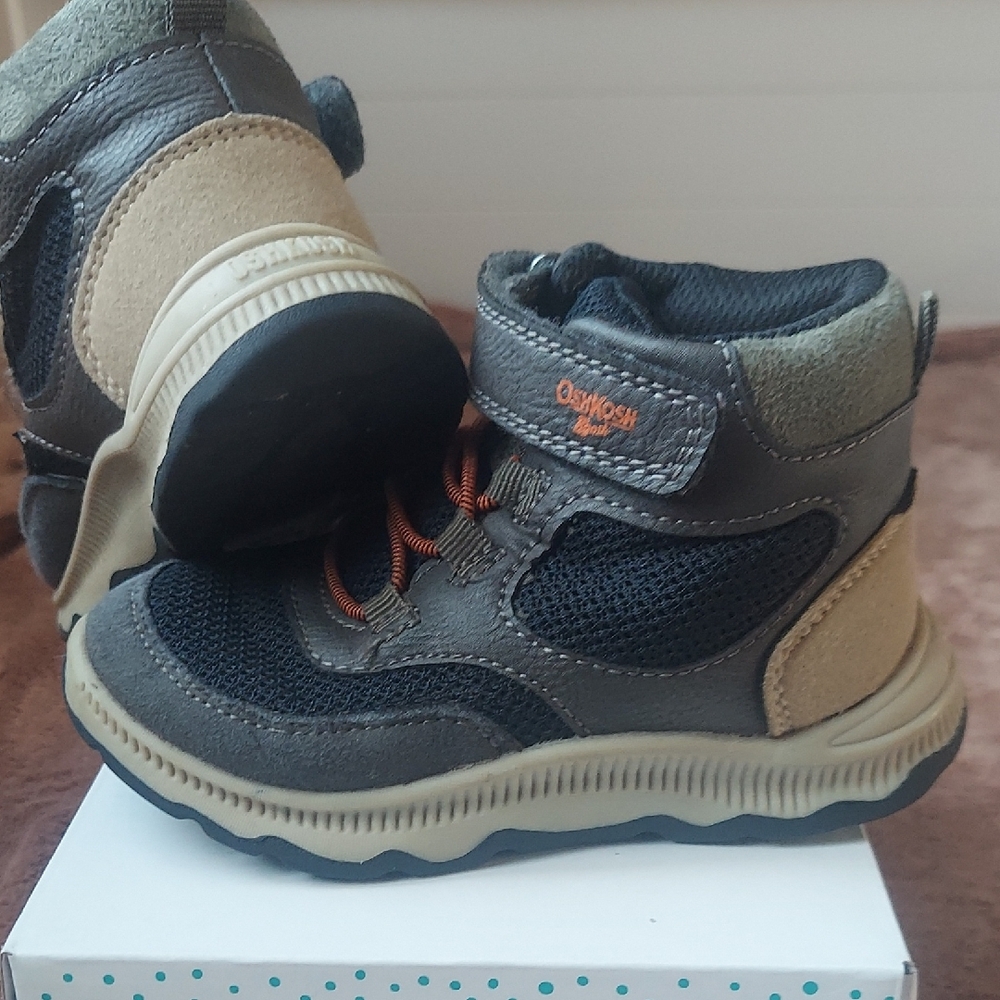 OshKosh B'gosh Adak Boots Toddler Boys Size 7